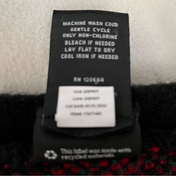 Sweet Society Cropped Cardigan - Picture 9 of 9